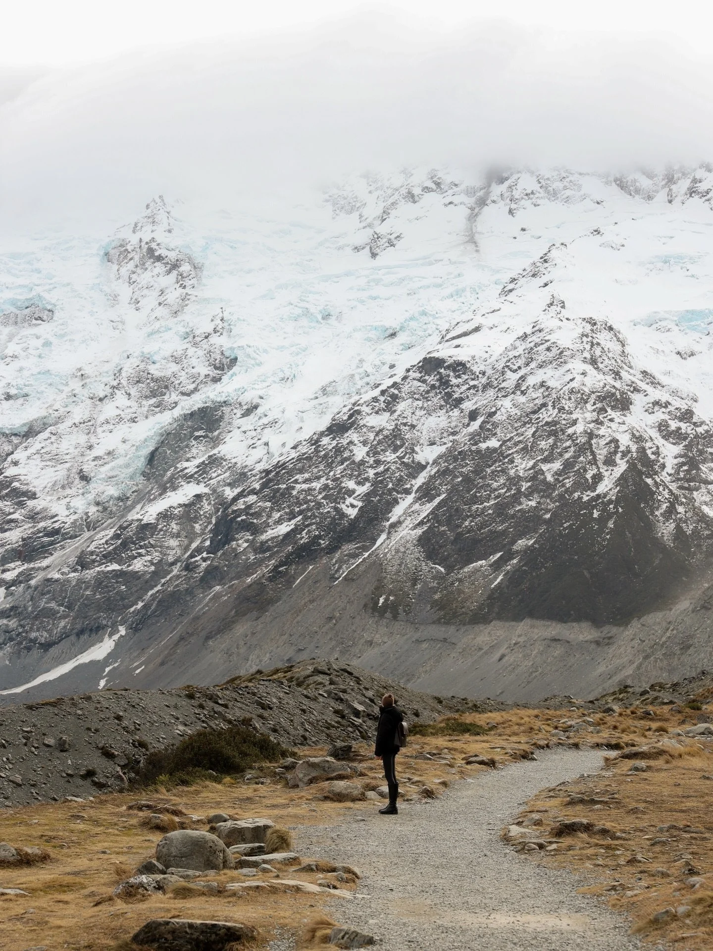 Your sign to visit New Zealand 🏔️ 
.
.
.
.
.
#newzealand #southislandnz #newzealandvacations #newzealandroadtrip #newzealandtrip