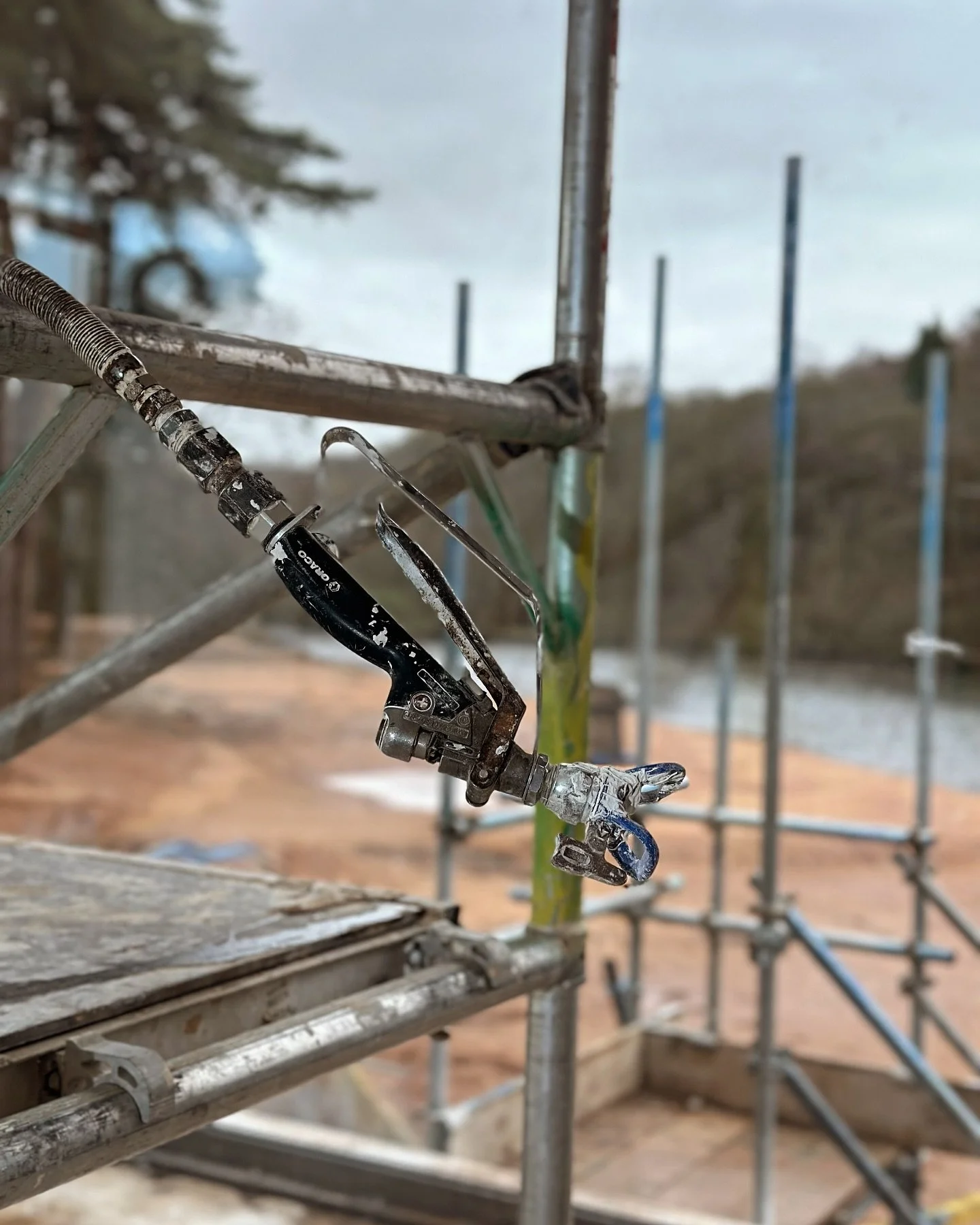 Spray Plaster on the lake 

@graco_contractor_club  @gracopaintsprayers #sprayplaster