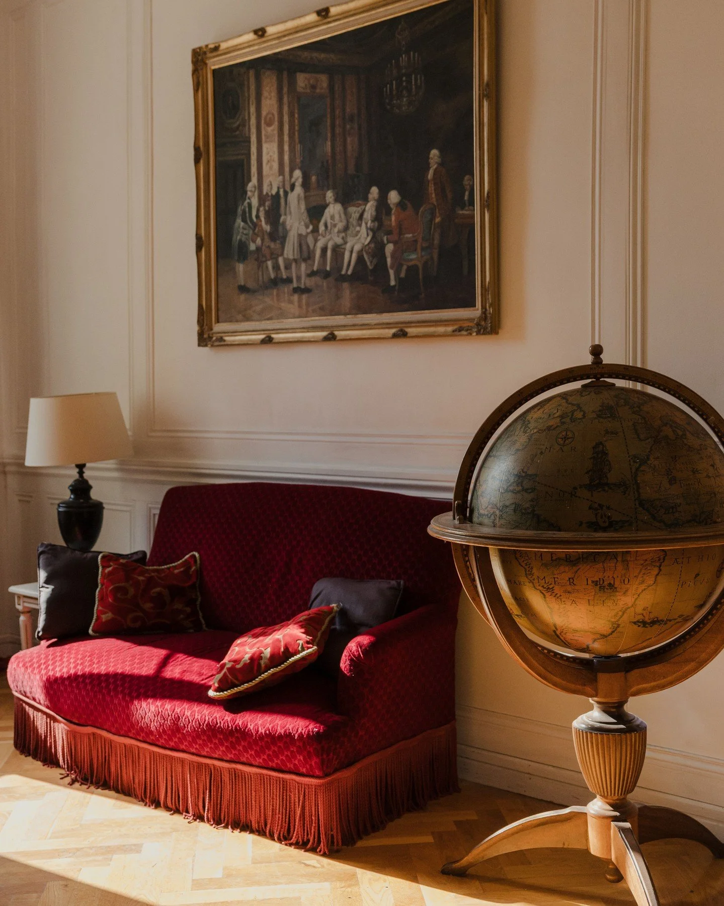 Your wedding location sets the whole mood
People always talk about the dress, the flowers, the food&hellip;

But the truth is:
your venue decides how your day is going to feel.

Not just how it looks.

A good location makes everything easier:

* You 