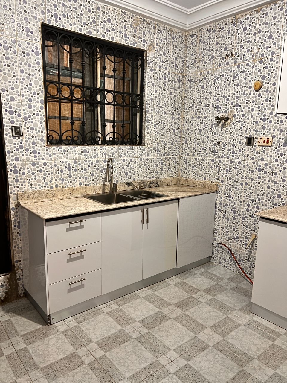 3 Bedroom Ground Floor Apartment for Rent at Maryland