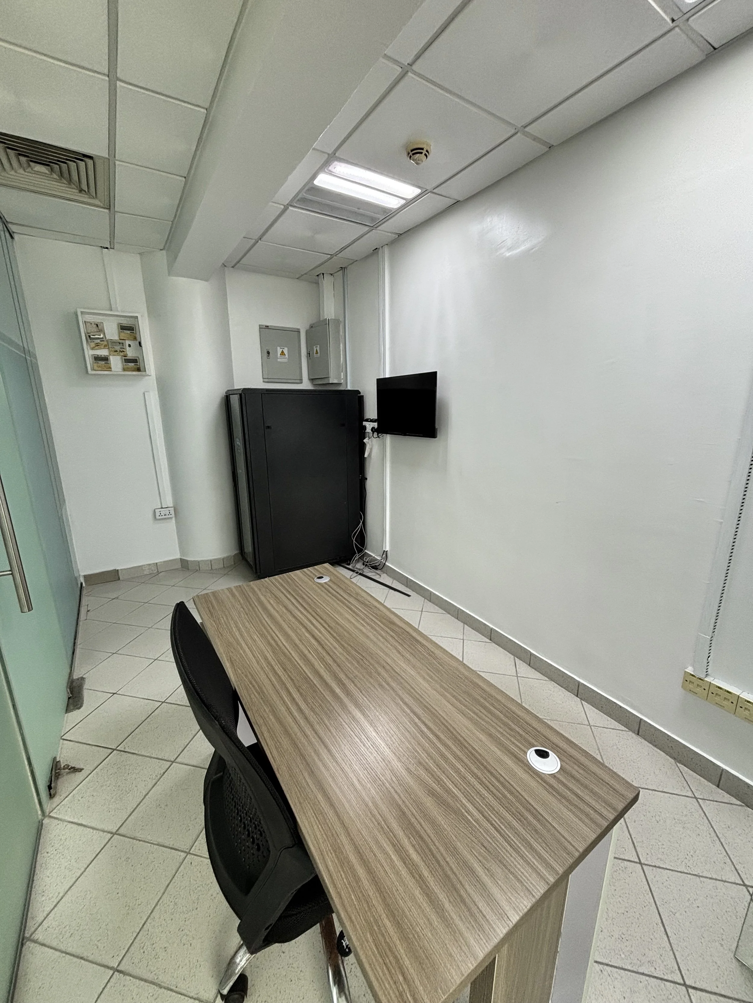 7th Floor Office Space for RENT