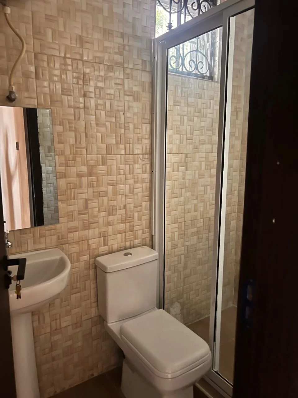 3 Bedroom Ground Floor Apartment for Rent at Maryland