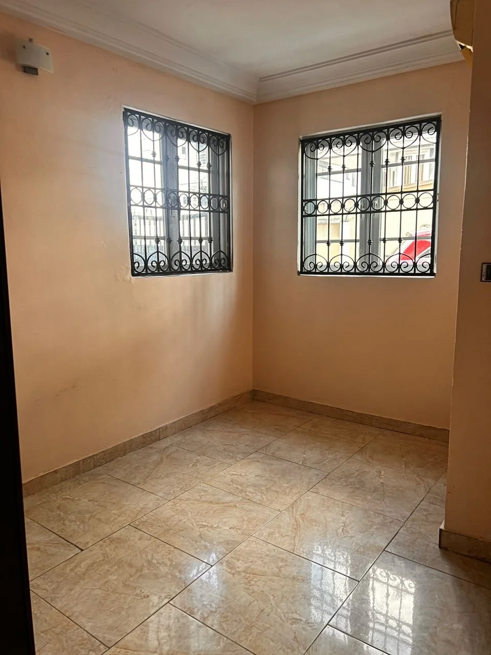 3 Bedroom Ground Floor Apartment for Rent at Maryland