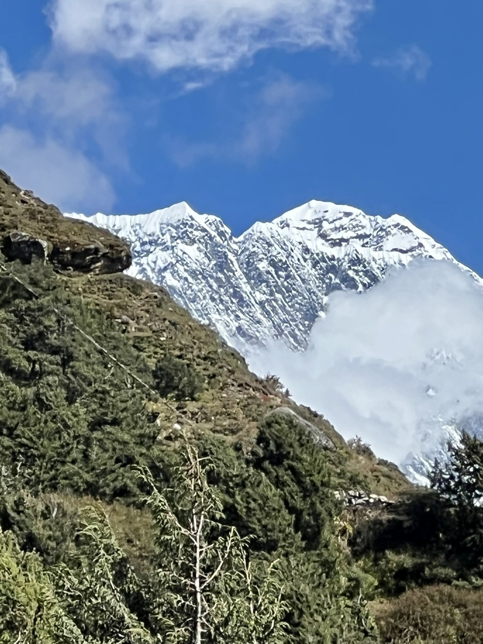 First view of Everest (on left)