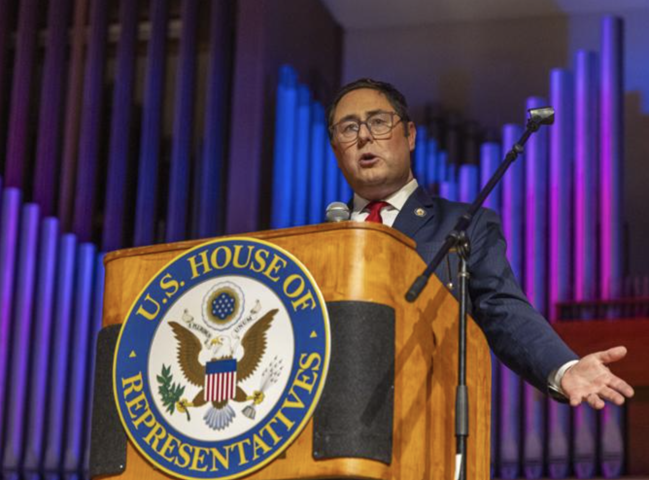 Nebraska Rep. Mike Flood faces toughest crowd yet at Lincoln town hall