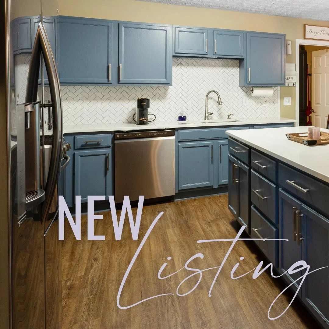 Look at what you can get in Powder Springs for under $400K 👀

🏡 5328 Paddington Lane, Powder Springs

4 bed - 2.5 bath - 2,524 sq ft - 0.52 acre lot 
$375,000

✨Highlights✨
Open Spacious Floor Plan
Updated Kitchen - Island big enough for friends 
L