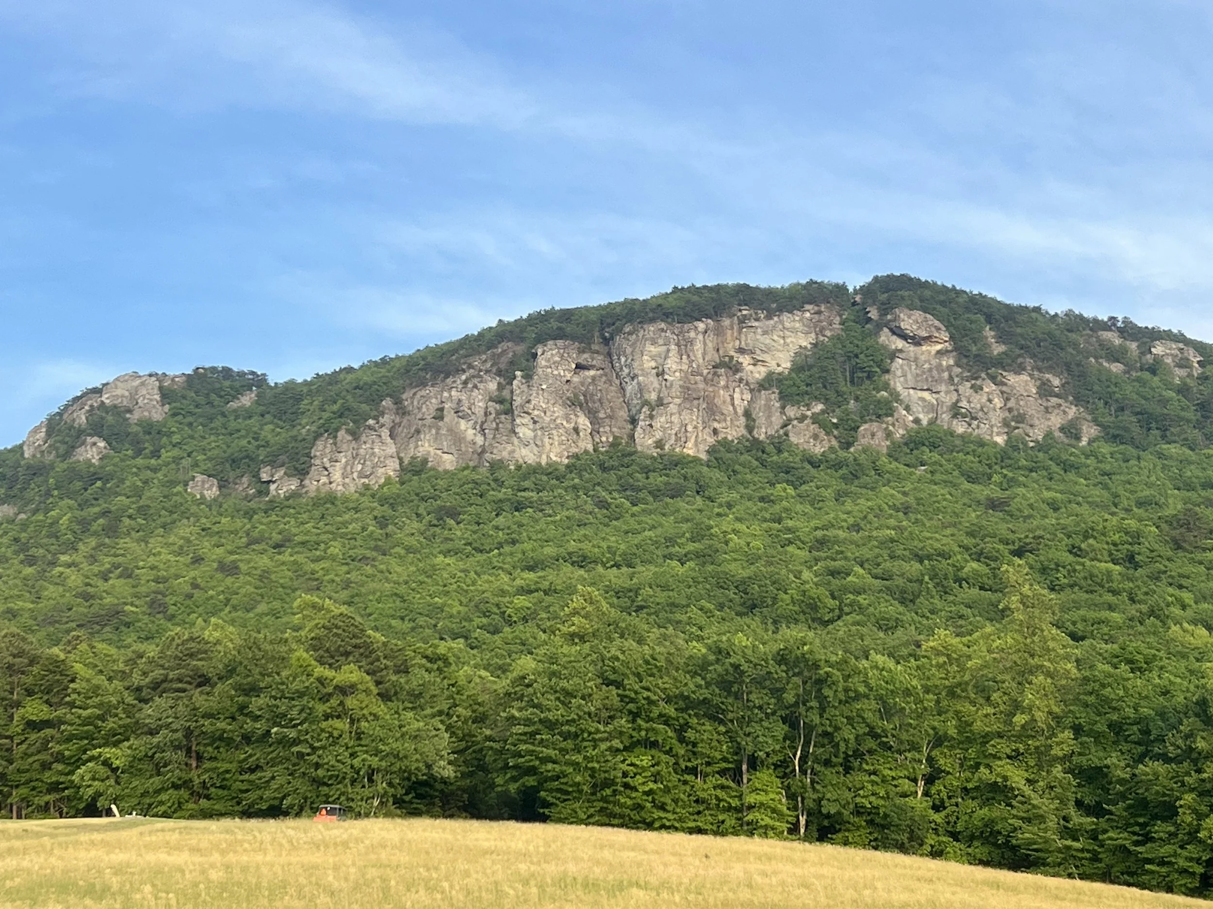 The Definitive Guide to Climbing at Moore’s Wall: Quartzite, Classic Lines, and Logistics
