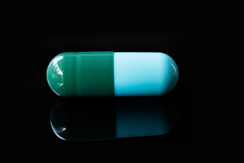 Cápsulas de gelatina blanda doradas — excipientes y materias primas farmacéuticas