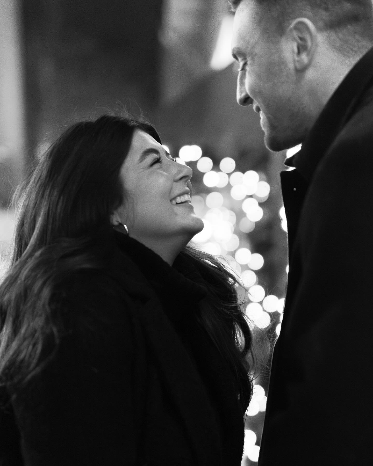 A proposal, or a Christmas movie? 🤍✨❄️

Had the joy of spending some time with M+L for an afternoon just before the holidays to celebrate the most spectacular moment with them! Congratulations you two 🤍