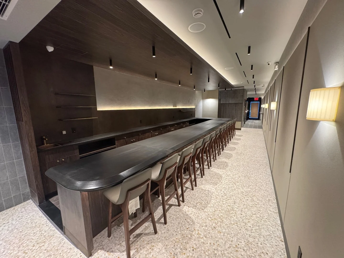 1733414270698-4.jpg
