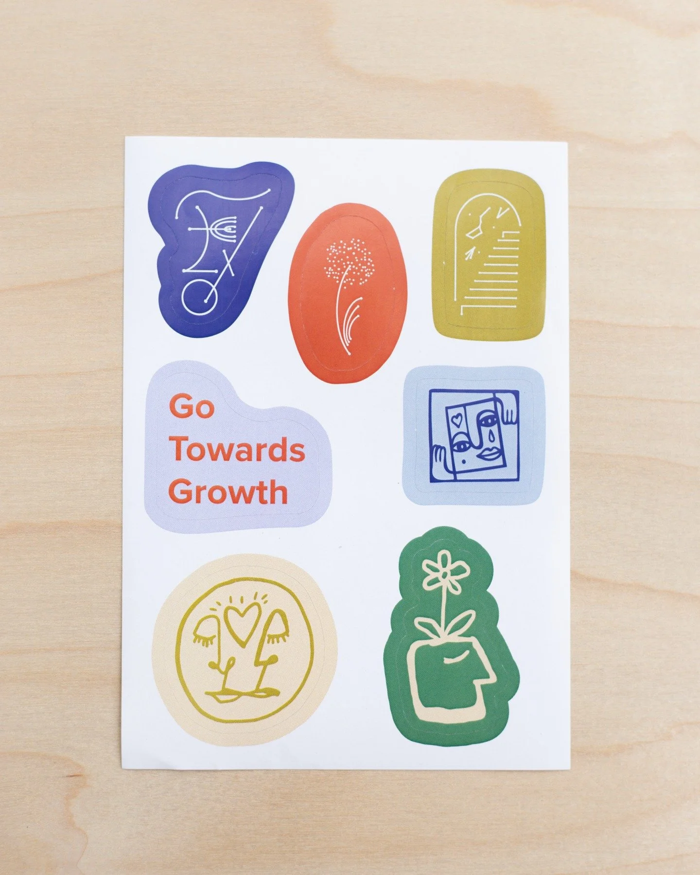 Small reminders of flourishing 🧡🪴✨
Explore more touchstones to guide your path towards growth. 

Link in profile 🏵️

#gotowardsgrowth #personalgrowth #journaling #selfcare #education #humanities