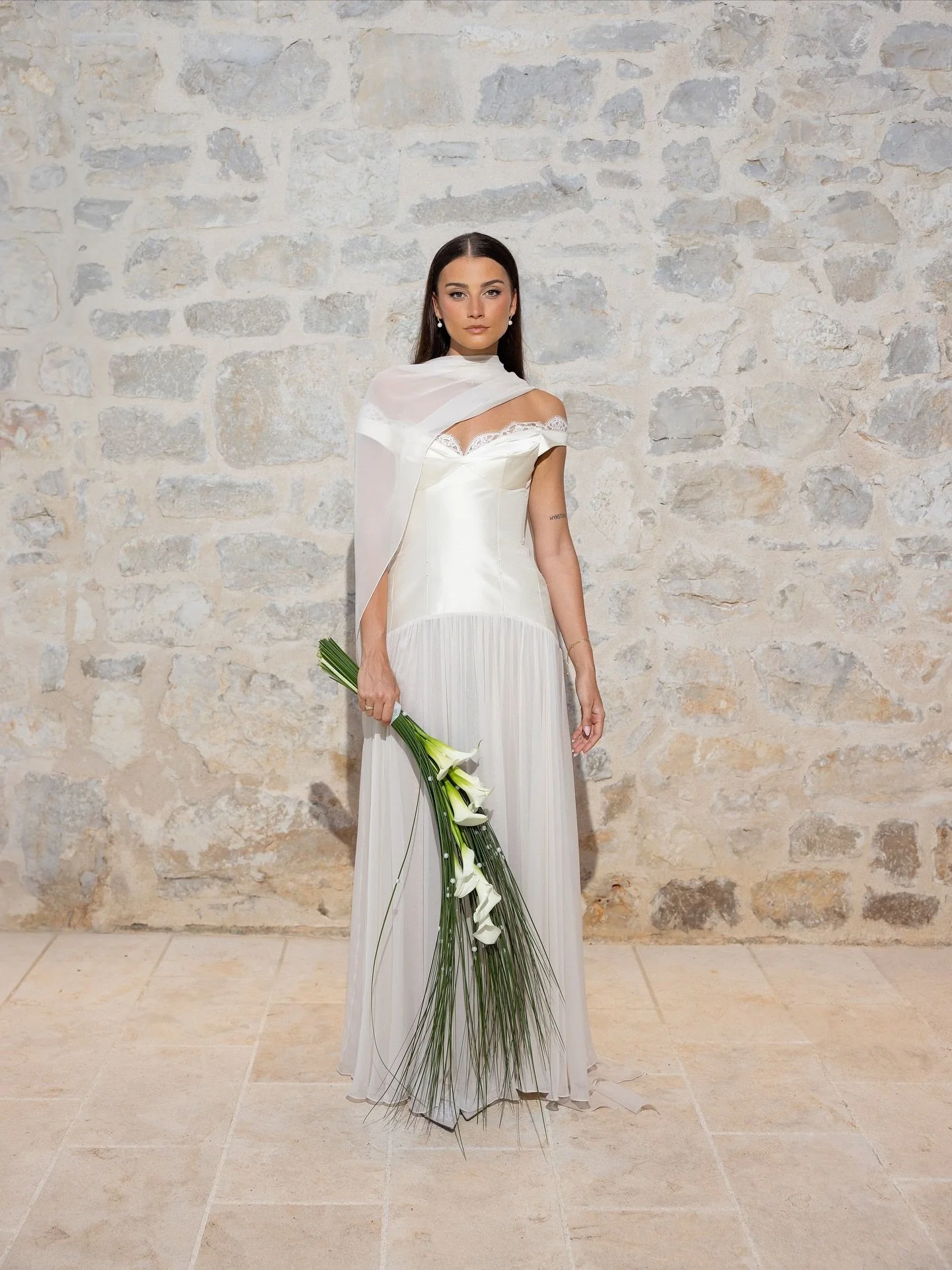 A masterpiece of modern couture has officially arrived. 

Introducing J. Andreatta&rsquo;s Bessett gown. 

We&rsquo;re thrilled to welcome J. Andreatta to Canada for the first time in our boutique! 

Known for honouring the tradition of haute couture