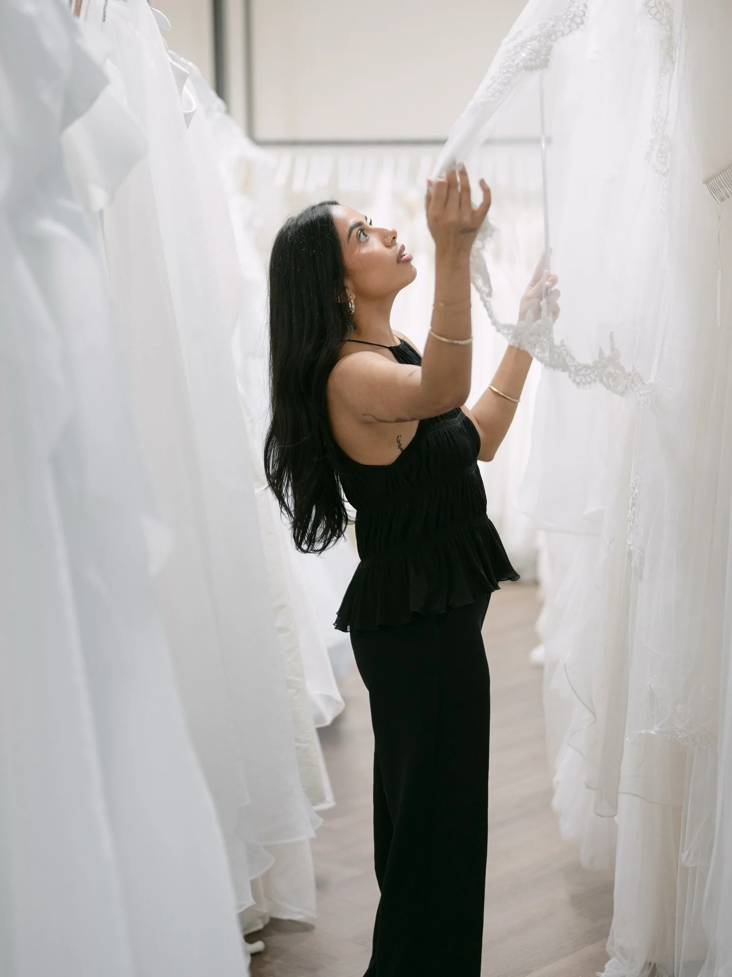 What does a Stylist Experience mean?

At Blush &amp; Raven, we shop for you.

Our stylists carve out the time to truly get to know you, ensuring they understand your full vision so they can pull gowns that bring every detail of your day, and your lov