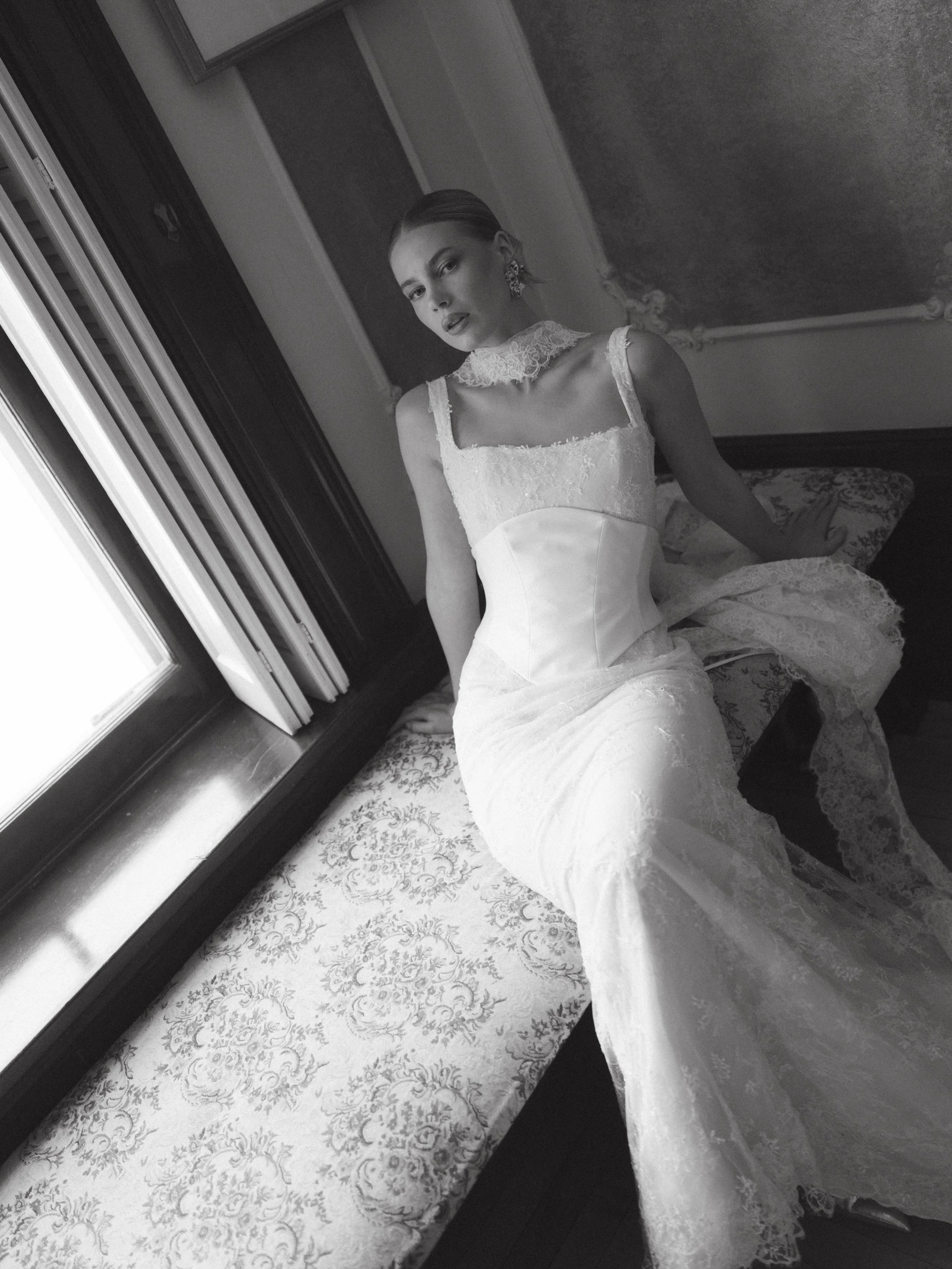 A love letter to Giotto by Ines Di Santo. We love this gown dearly.

Photography: @jackiekalch
Team: @rebeccafrank.co @modern_nest_photography
Model: @darya.stelmakh
Dress: @blushandravenyyc
Makeup: @muaniky
Hair: @rjstylesco
Florals: @jarmanshop

#I
