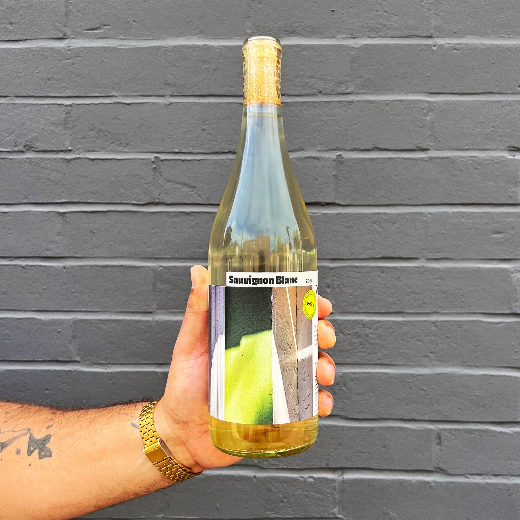 Mural+City+Cellars+-+24+Sauvignon+Blanc.jpg