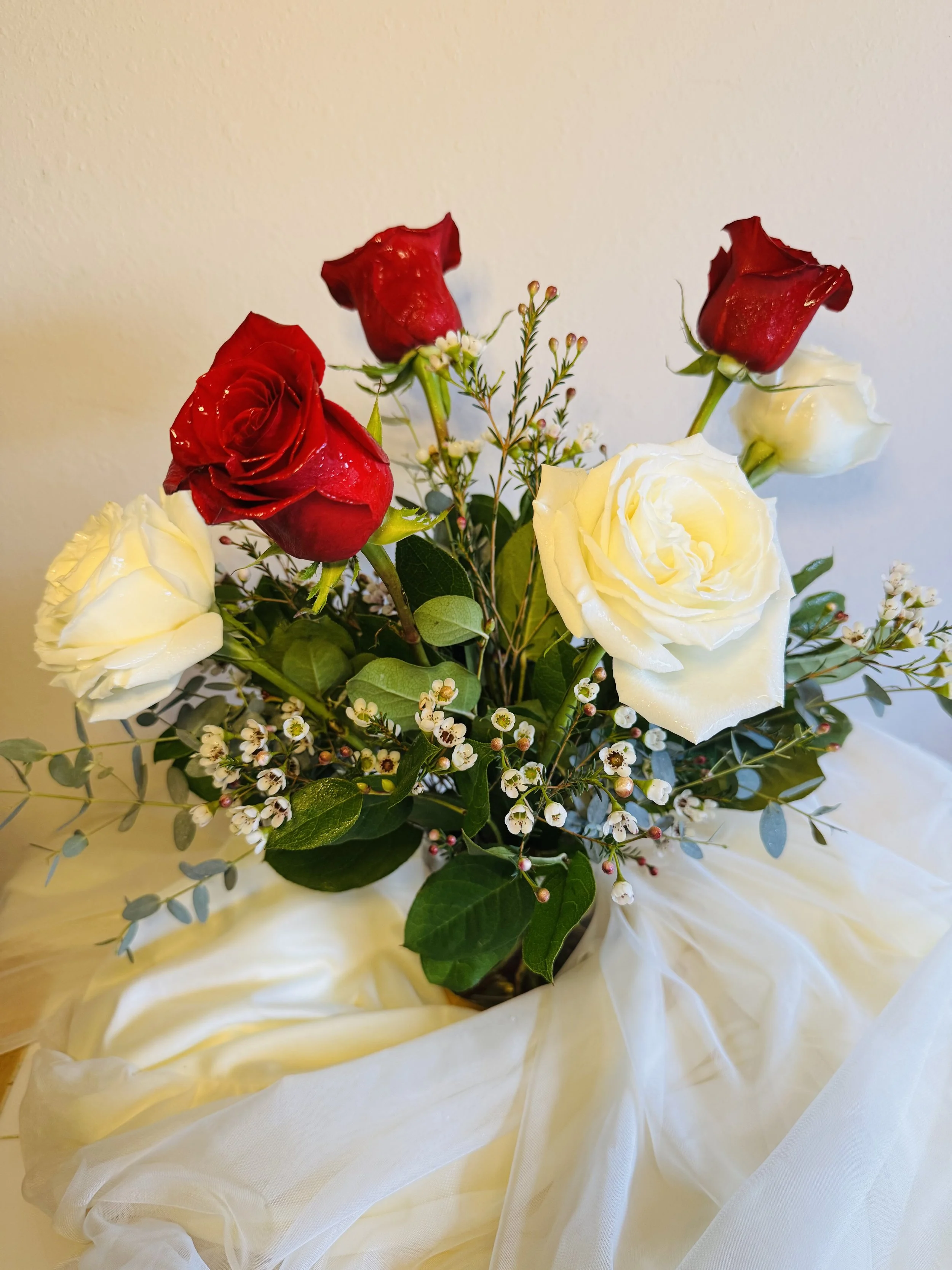 1/2 Dozen Roses in a vase