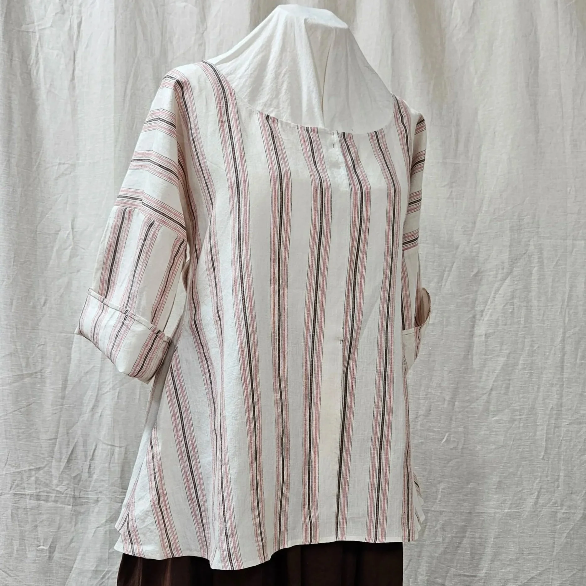 Cream/Red/Black Linen Shortgown-L