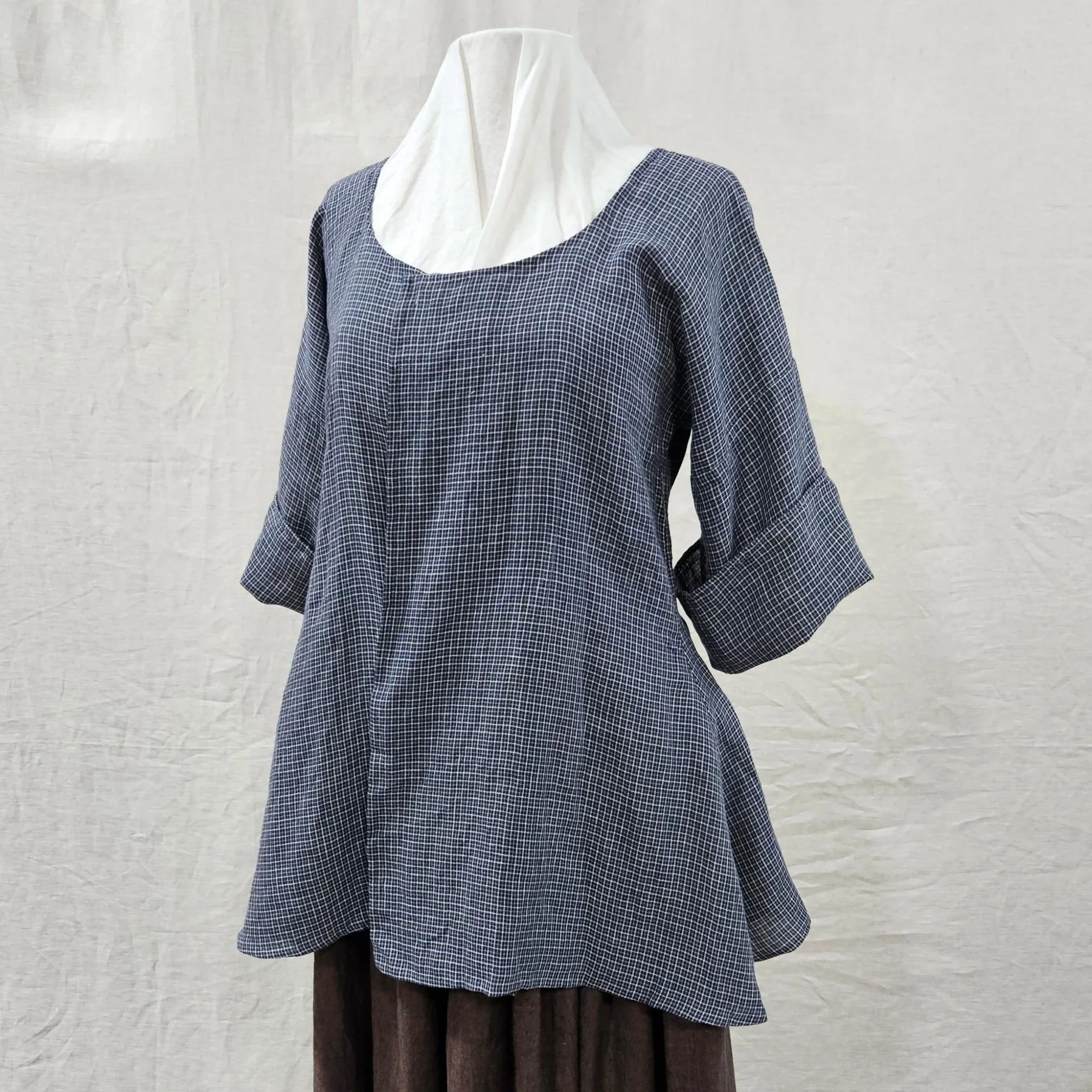 Blue/Gray/White Check Linen Shortgown-M