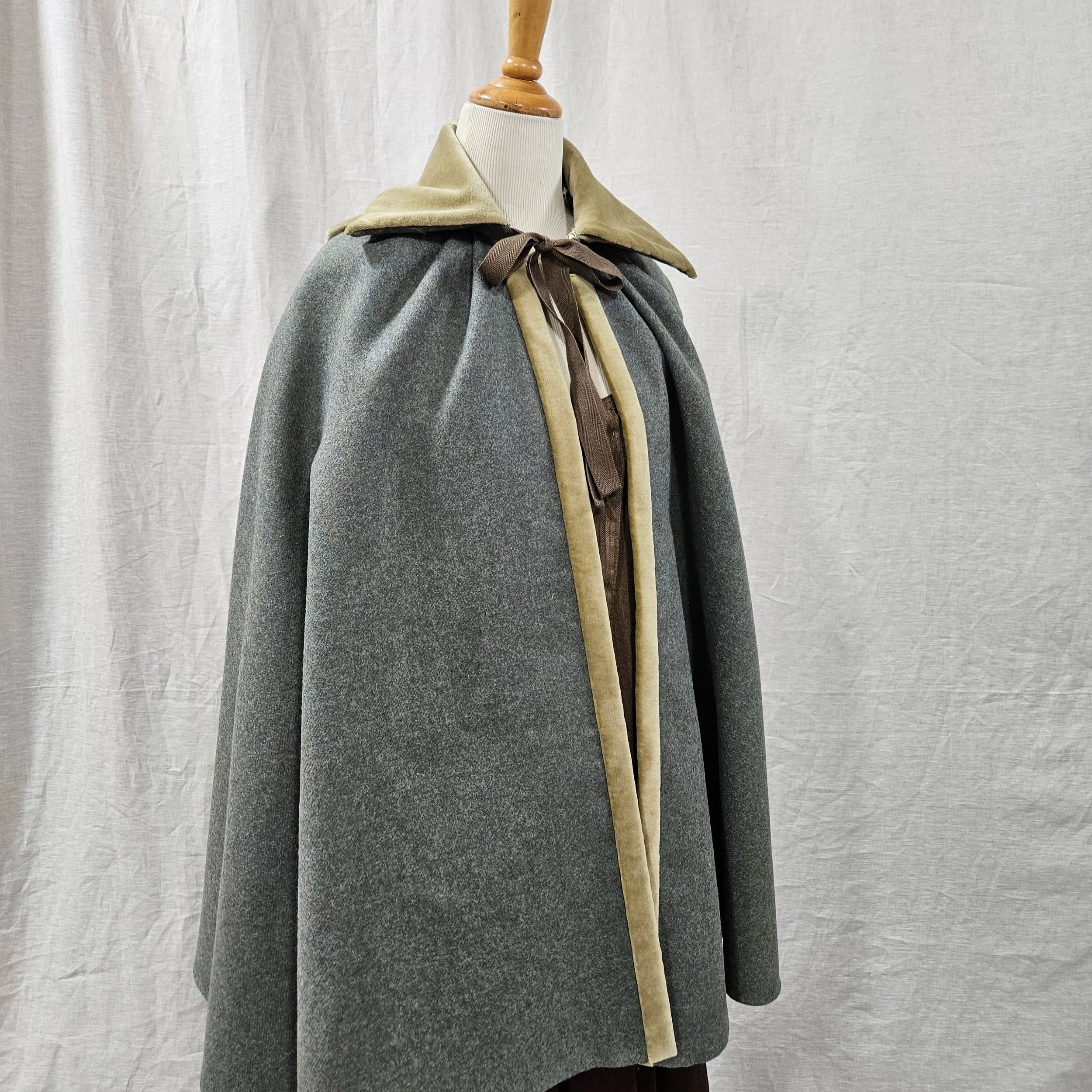 Heathered Teal/Gray Wool Short Cloak