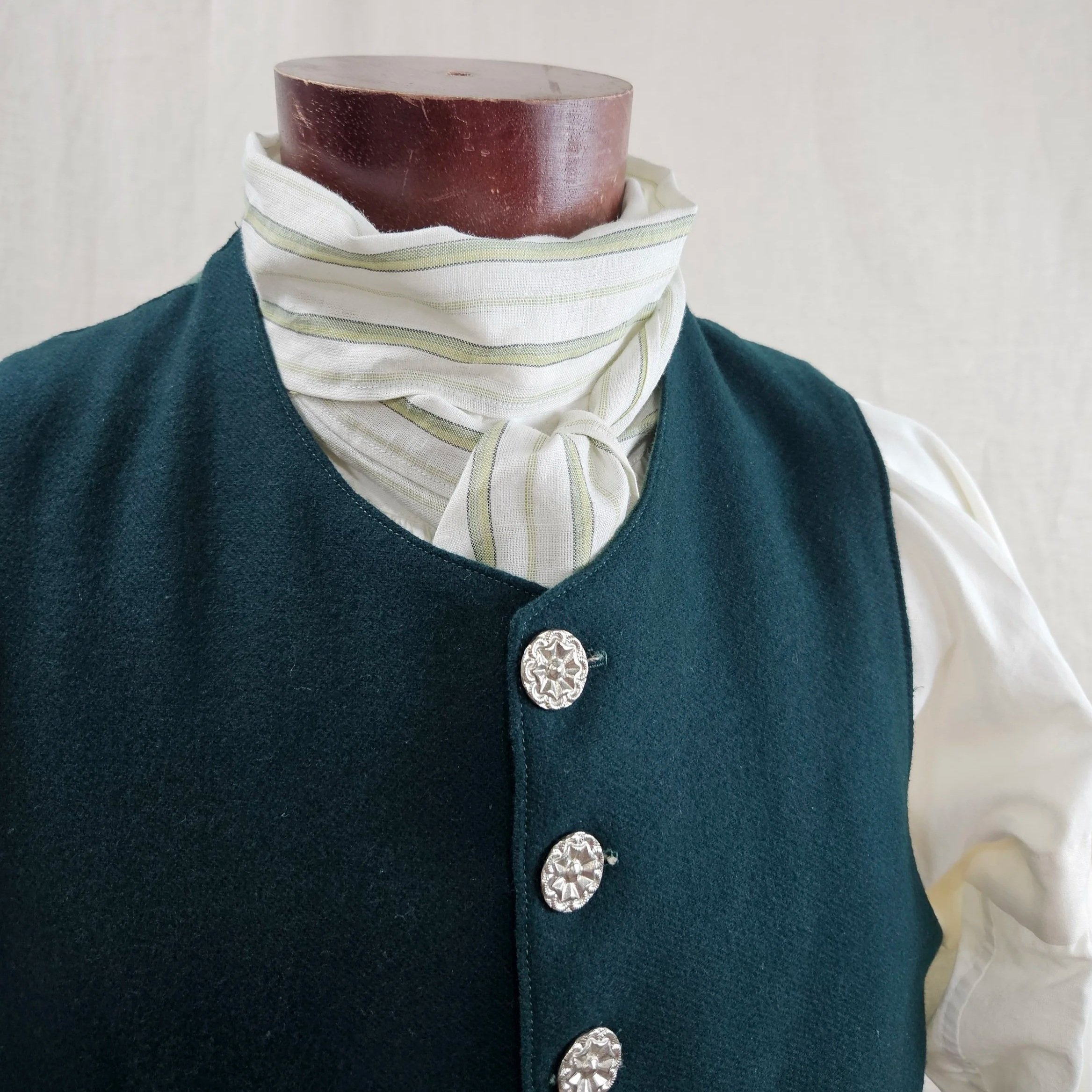 White/Green Stripe Linen Cravat