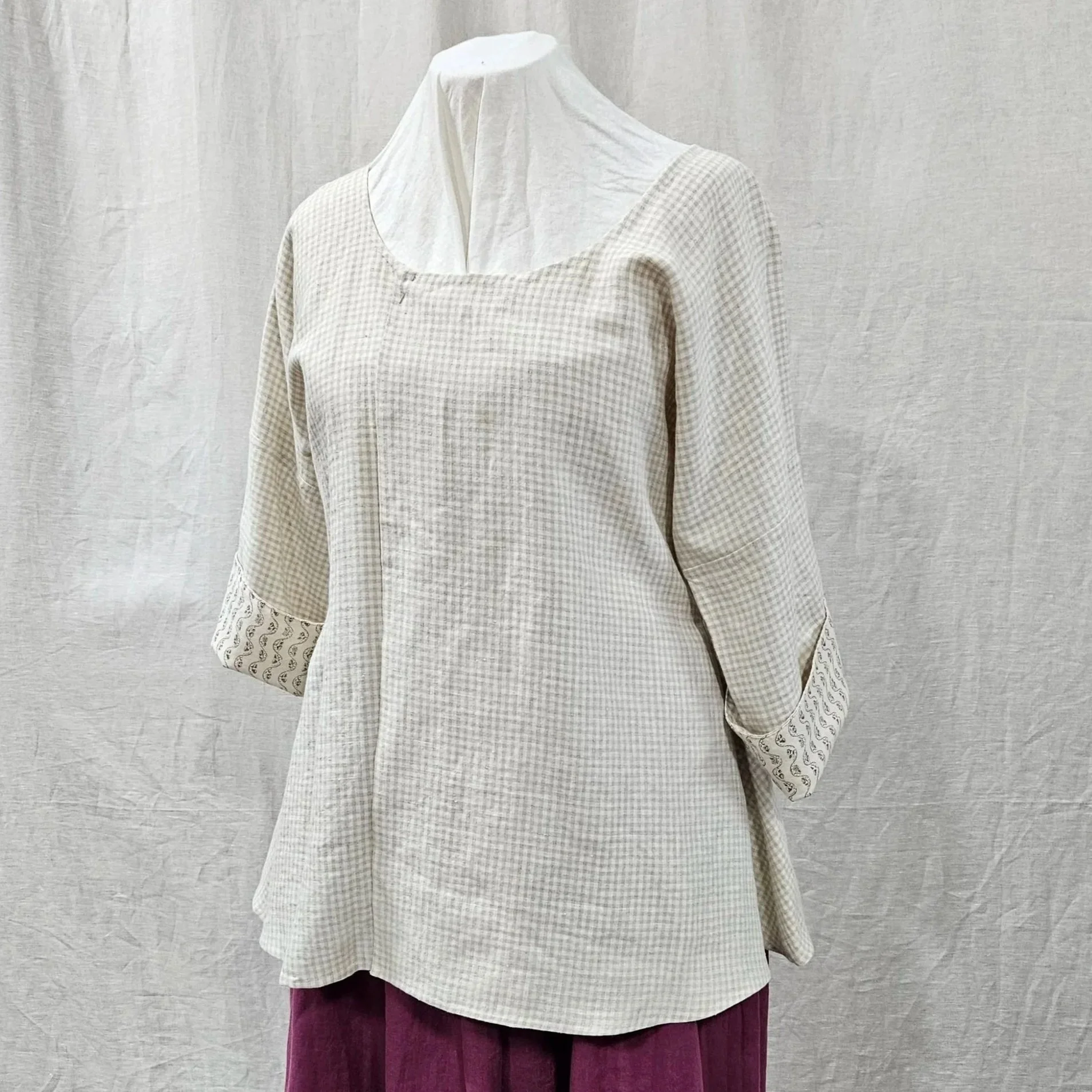 Natural/Cream Check Linen Shortgown-XL