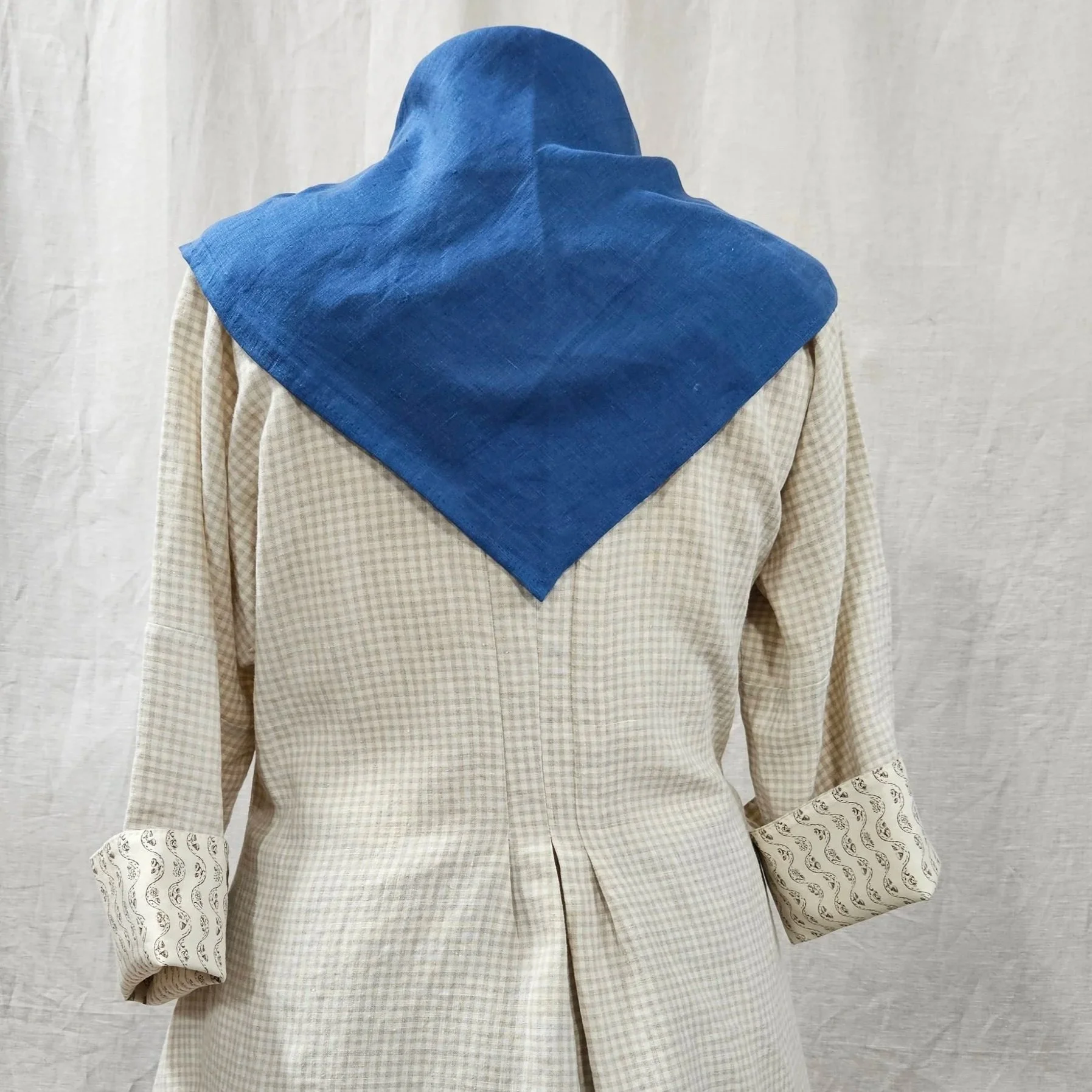 33" Triangle Blue Linen Neck Kerchief