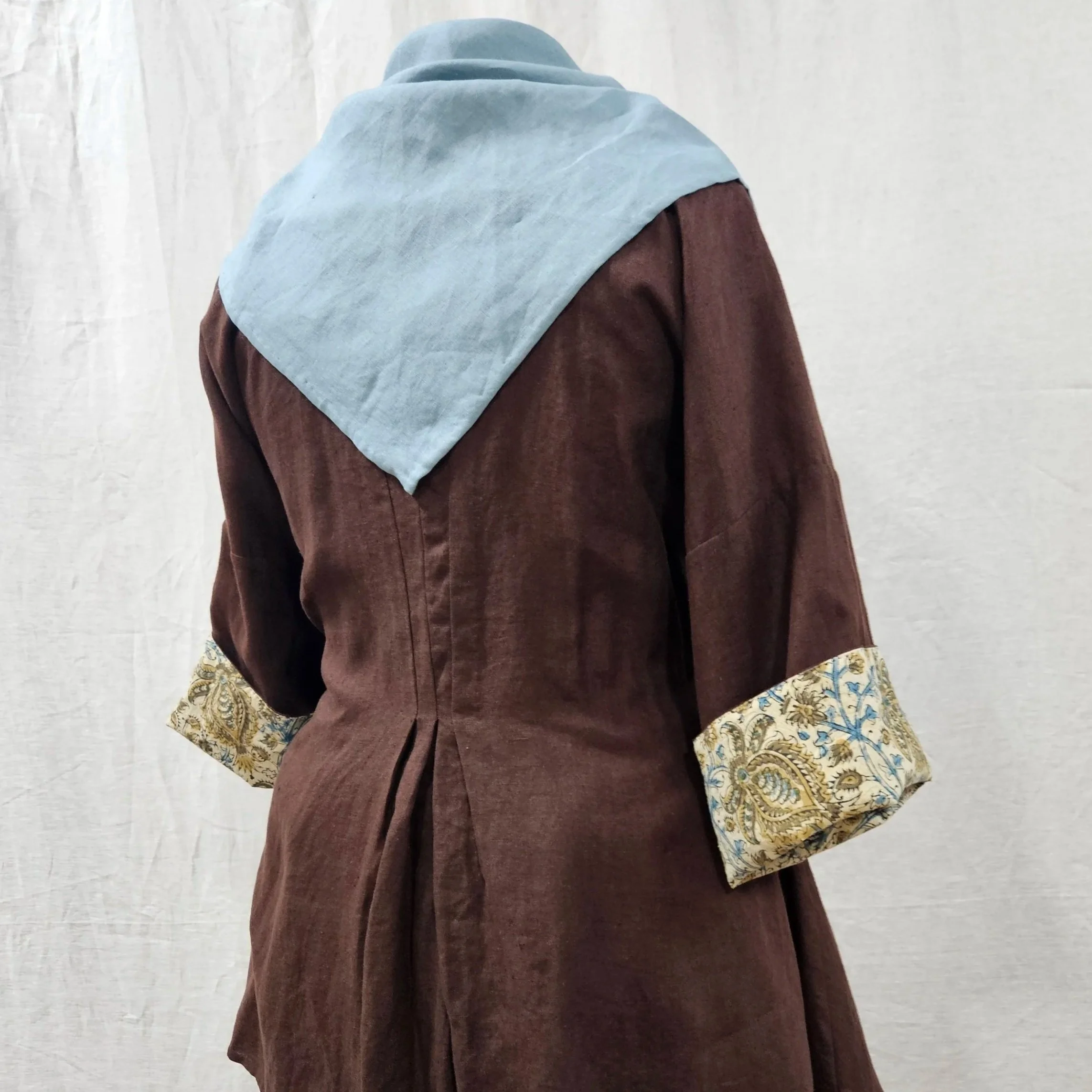 38" Triangle Teal Linen Kerchief