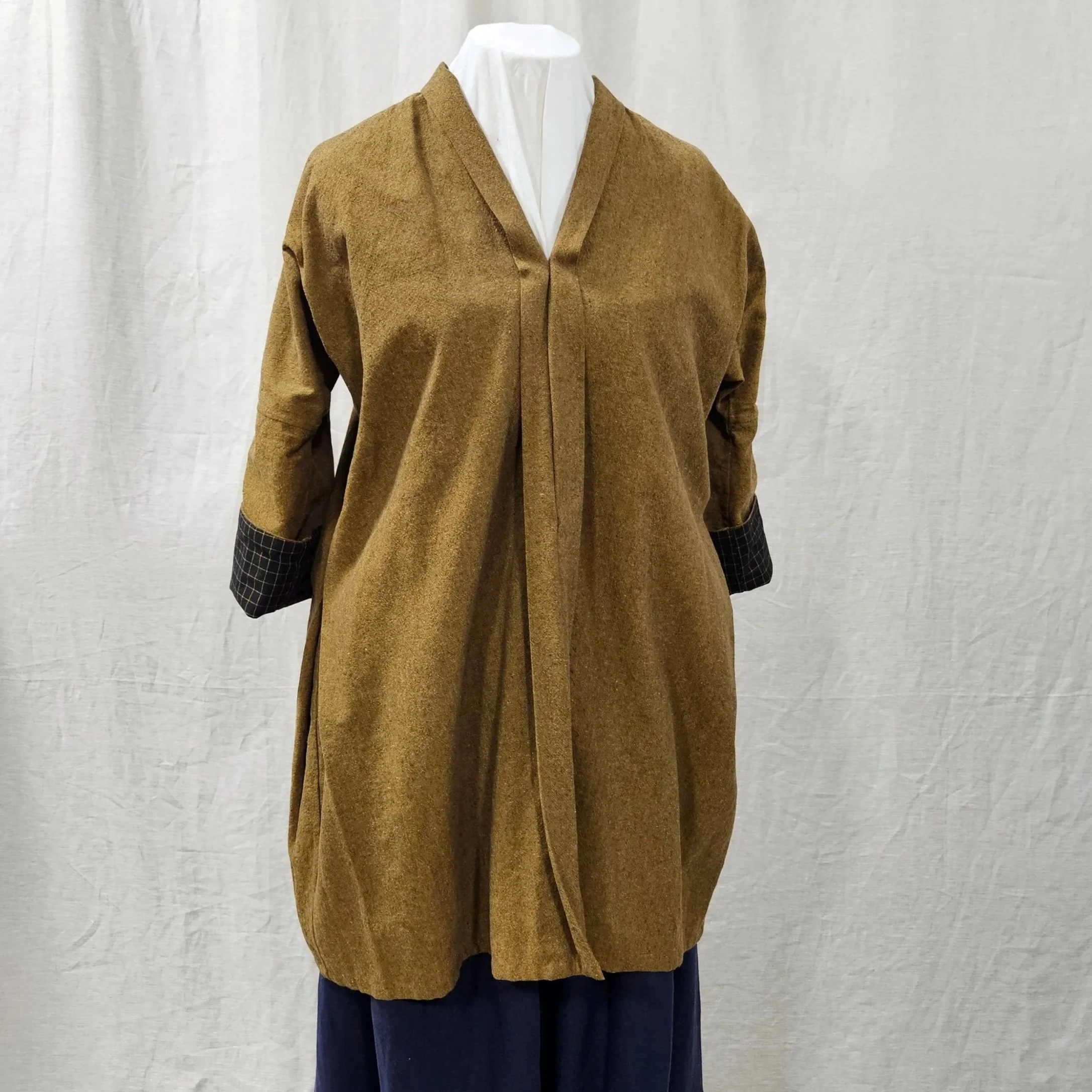 Gold Fustian Bedgown-L