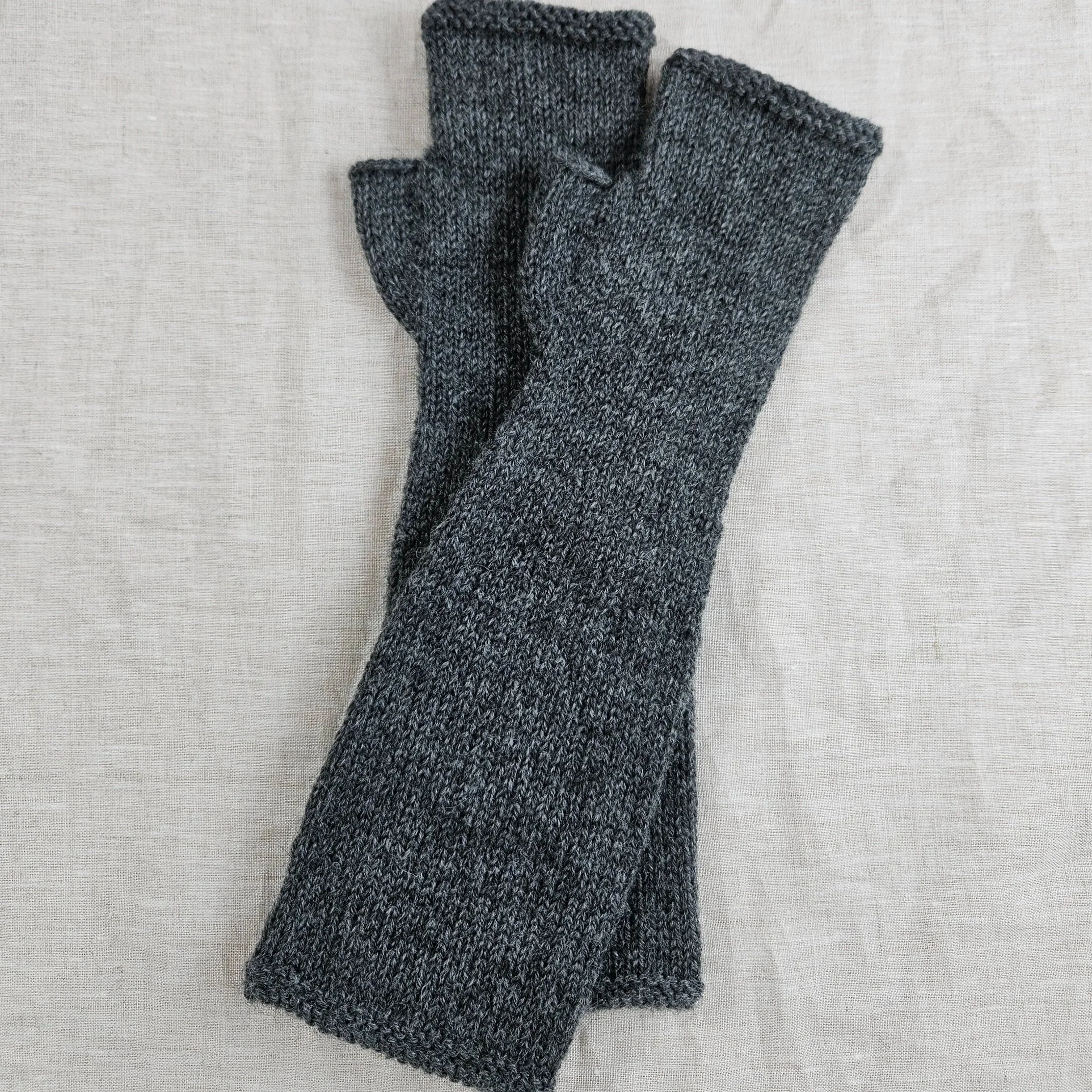 Gray Knitted Mitts-M