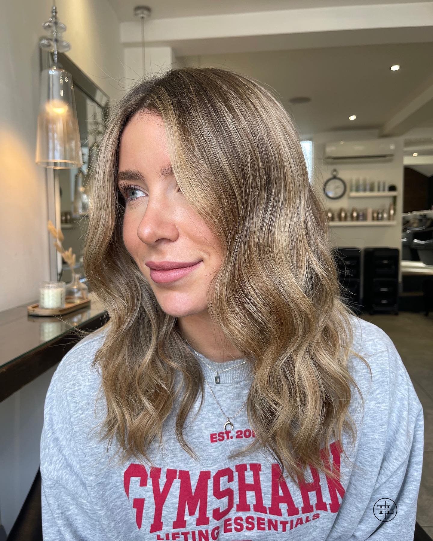 Gorgeous natural bronde by our Stylist @ameliadartshair 🥰 

Using - @schwarzkopfprouk #blondme &amp; #igoravibrance 
Styled with @authenticbeautyconcept &amp; @ghdhair