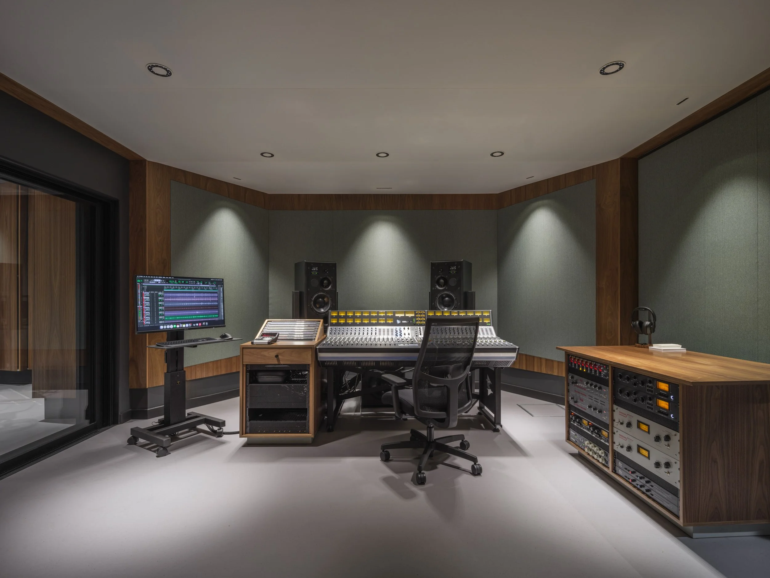 thefoundry_v3_08web.jpg