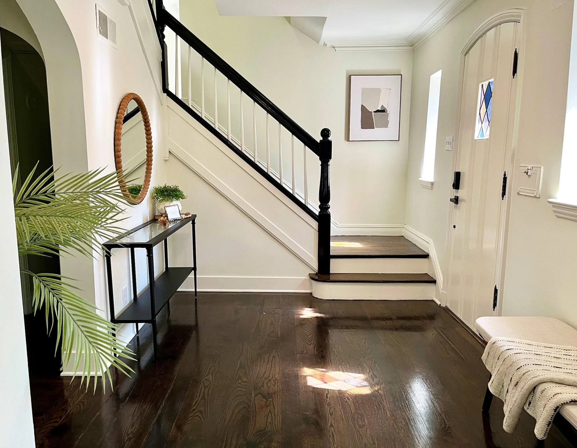 foyer.jpg
