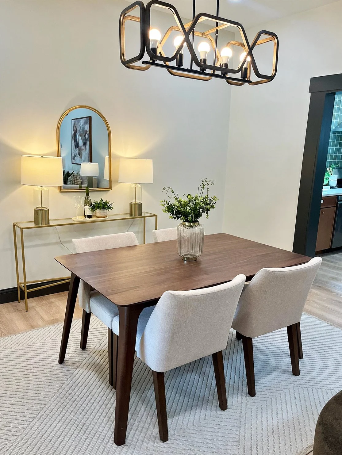 Dining Room.jpg