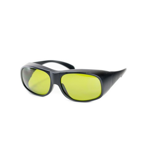  Eye safety is important when working with lasers - add additional eye safety glassed to your order for optimal eye protection 