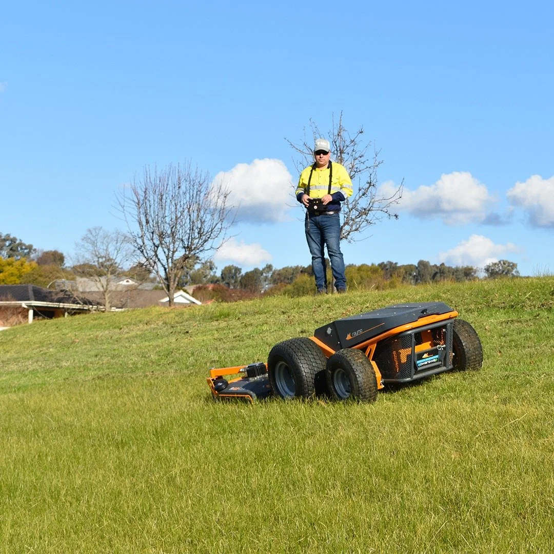 Raymo offers reduced machine weight, enhanced operator safety, and minimized noise and dust exposure. This innovative technology not only transforms your mowing experience but also sets a new standard for efficiency and environmental consciousness.

