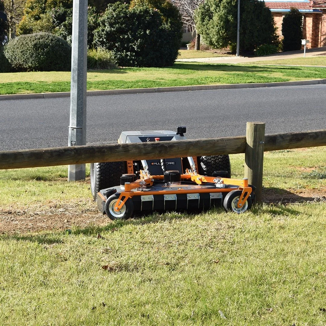 Raymo&rsquo;s compact, low-profile design and responsive remote control give operators the manoeuvrability to navigate tight corridors, narrow access points, under fencing, around assets and between rows with precision.

Where ride-ons can&rsquo;t fi