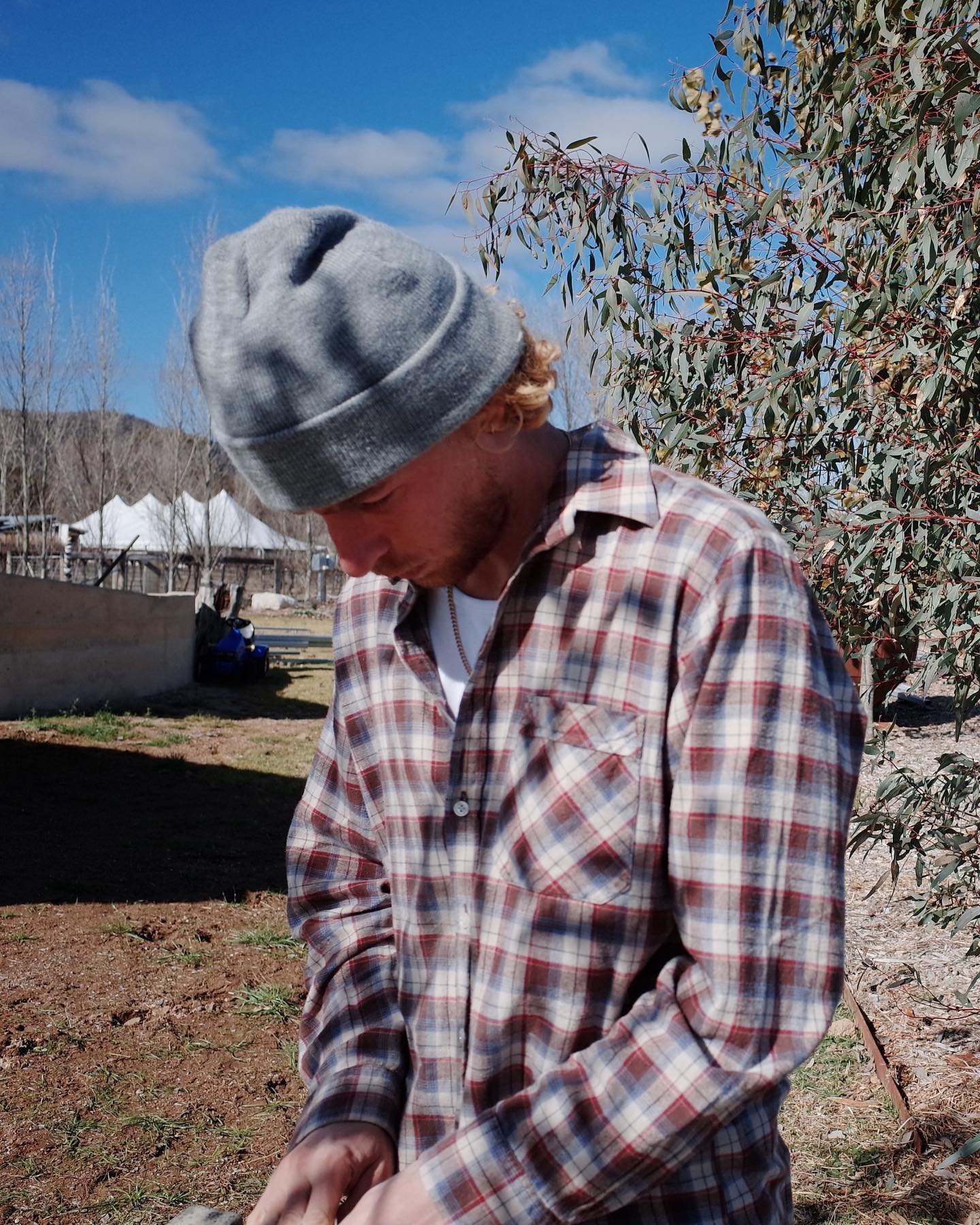 Yes, I had some photos taken of me working on a new sculpture today