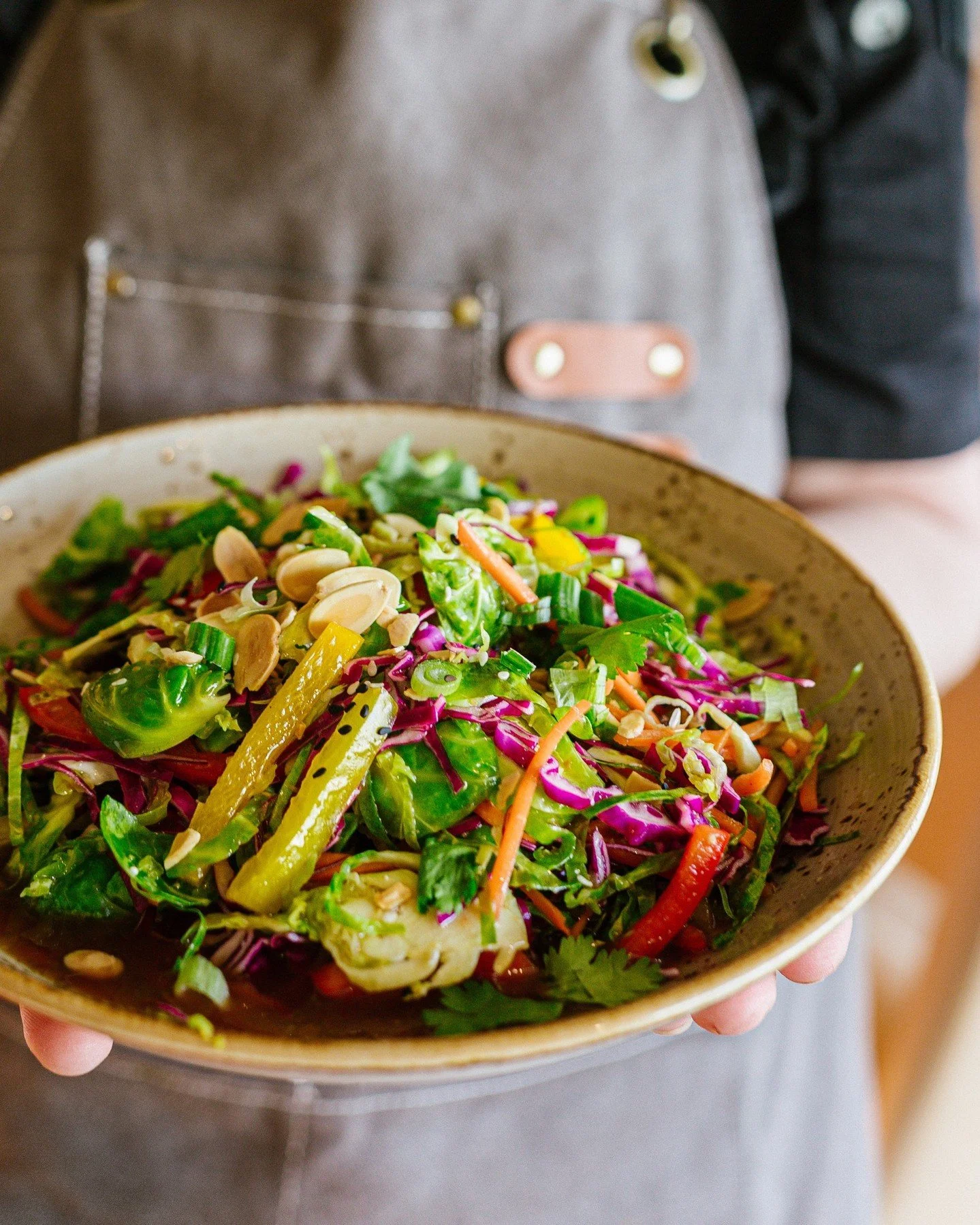 🥗 Fresh, crisp, and styled to shine.

Every detail matters when it comes to telling your brand&rsquo;s story &mdash; even the greens on the plate. That&rsquo;s where Fieldstone Creative comes in.

#FieldstoneCreative #StyledToShine #BrandPhotography