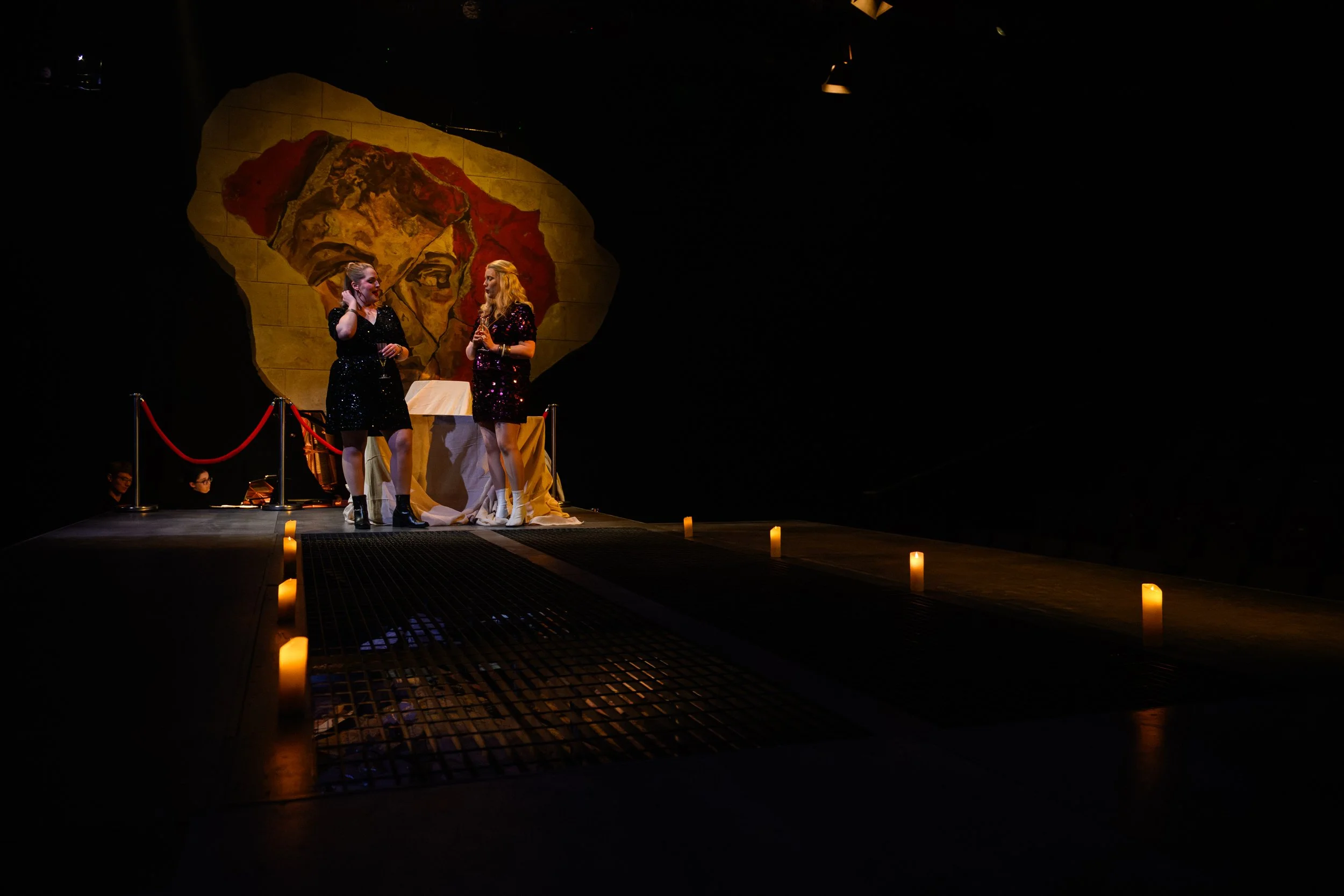 311-(c)-DavidMonteith-Hodge-Photographisepleasecredit-OperaScenesAutumn25-(DMH_2420).jpg