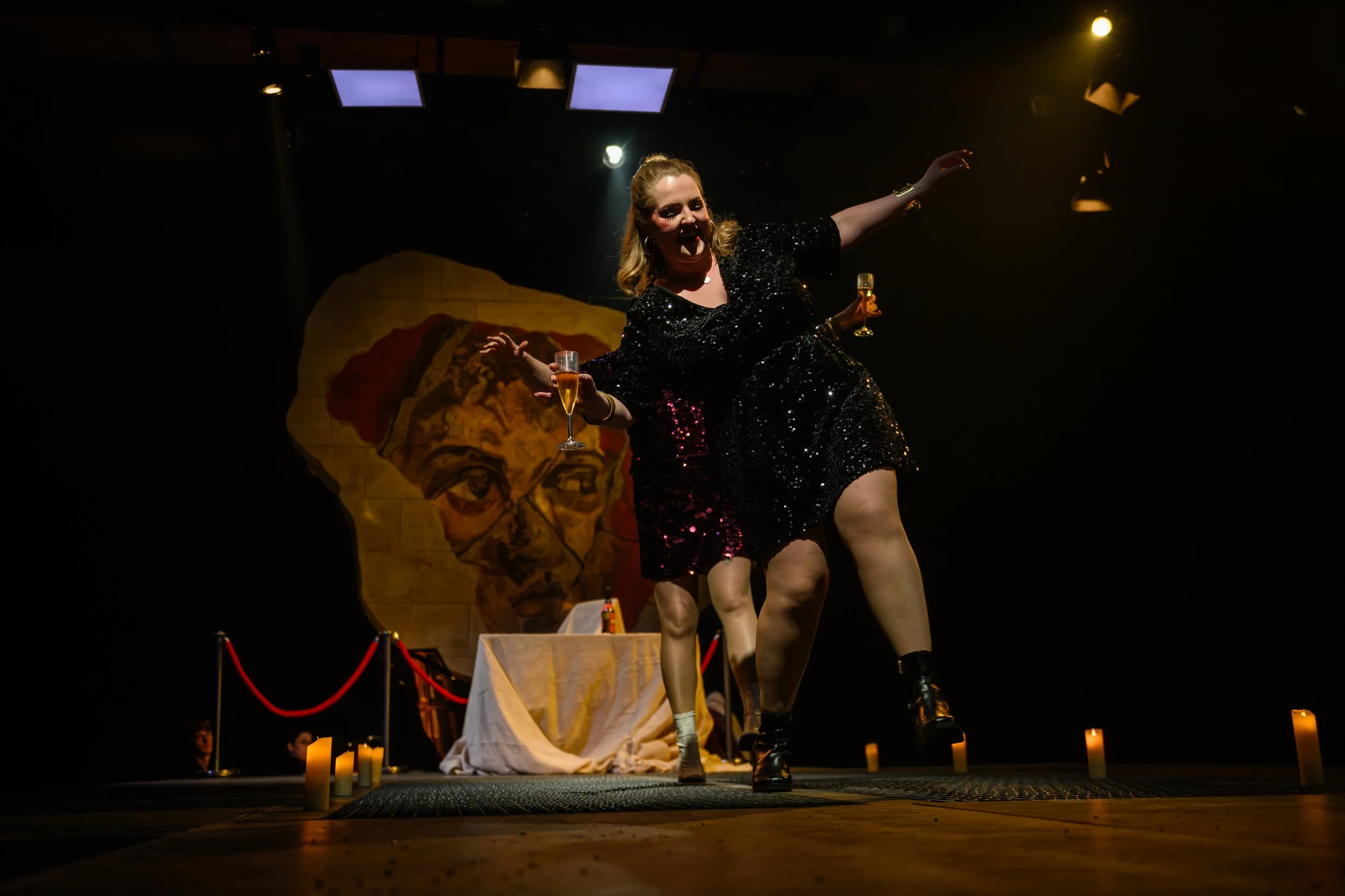 331-(c)-DavidMonteith-Hodge-Photographisepleasecredit-OperaScenesAutumn25-(DMH_2490).jpg