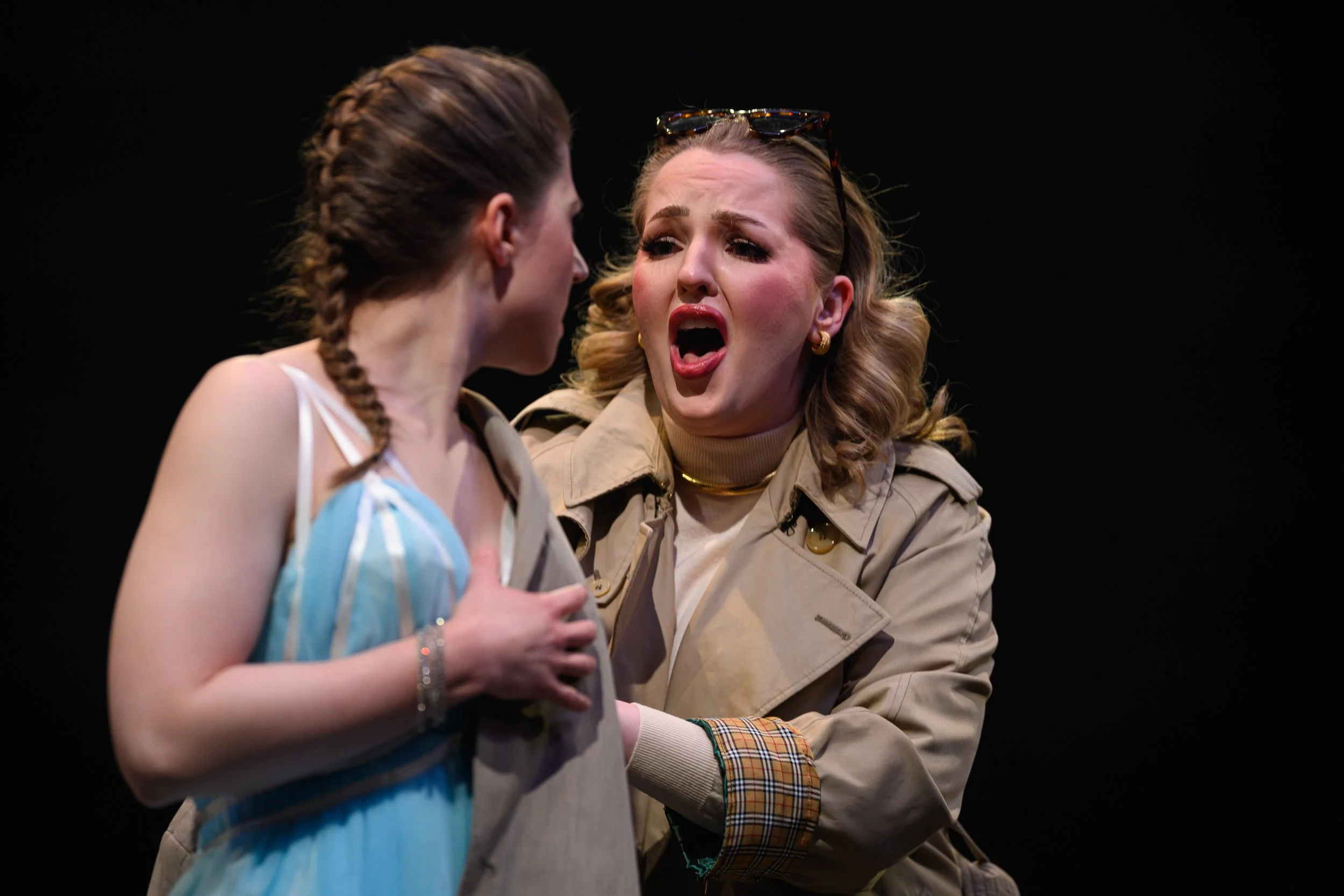 272-(c)-DavidMonteith-Hodge-Photographisepleasecredit-OperaScenesAutumn25-(DMH_5261).jpg
