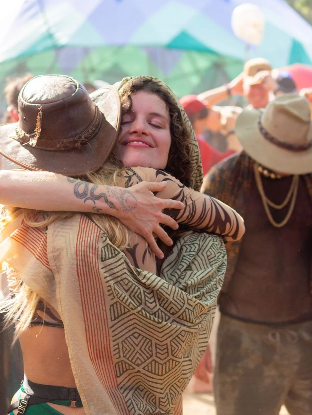 Earth Frequency hugs are the best kind of hugs 💚

Tag someone you want to hug at EFF2026 👇

📸 @caitlindenisephotography @danmartin.media @cyber_pixie_333 @ferrostudio.co @fotobiotic_fb @fyre_photography @studiofrockled