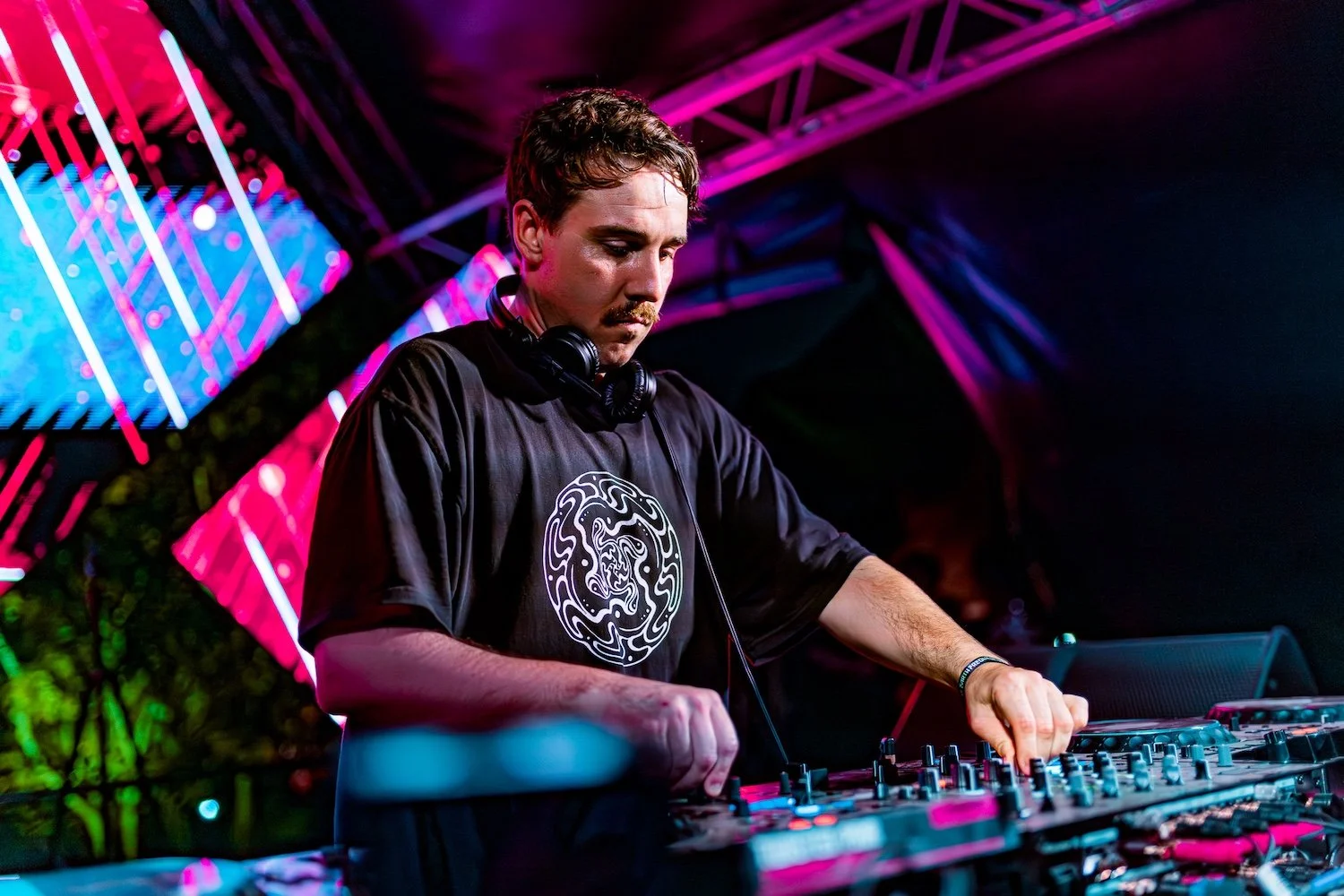 Earth Frequency 2025 - Jason Cartwright-14.jpg