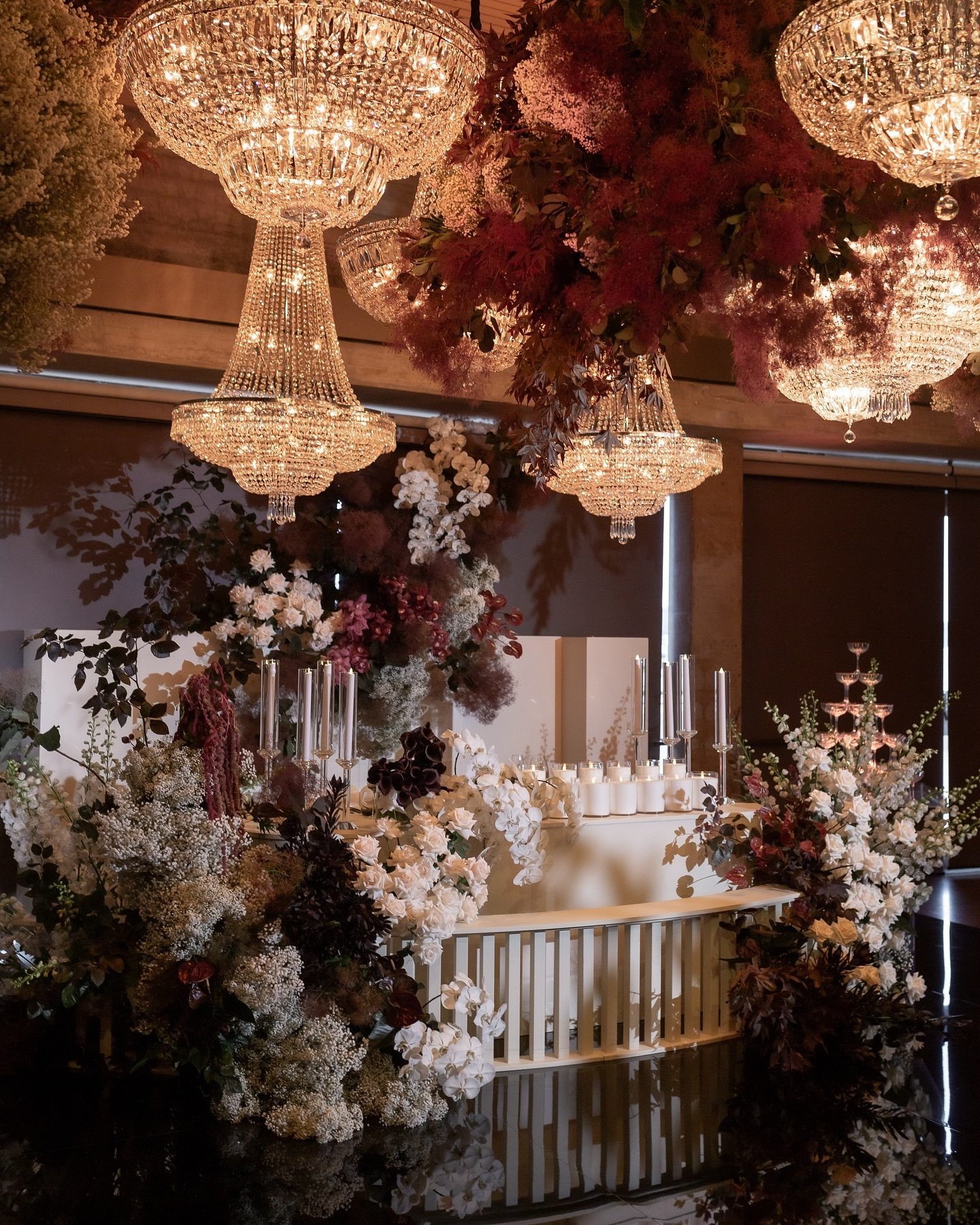 &bull; W A Y N E &bull; M A R Y &bull; 
Welcome to the destination experience , a celebration of love for our couple from Indonesia and their international guests amongst the iconic @sydneyoperahouse @yallamundirooms 
S T Y L I N G + D E S I G N + P 
