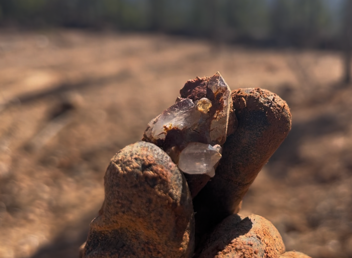 A small 3-pointed cluster, where they all pointed towards each other.