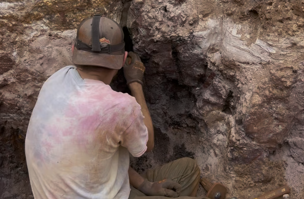 The "caves" have since been fenced off to keep everyone safe, but rest assured - there is still plenty to find.
