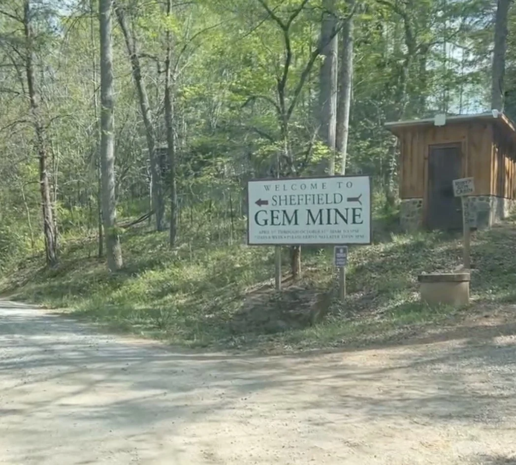 The gravel road to the Sheffield Mine.