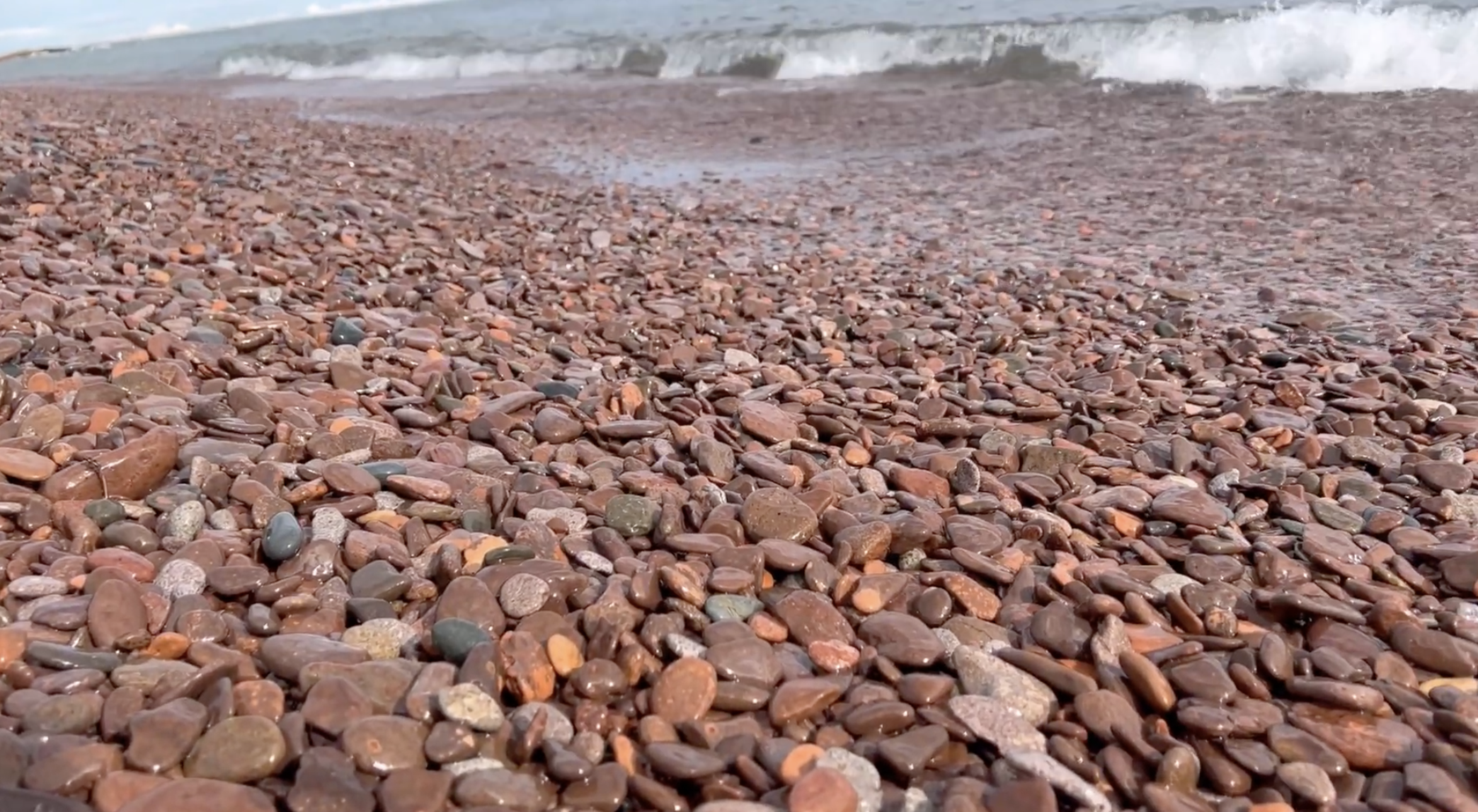 A closeup of the mix of stone here.