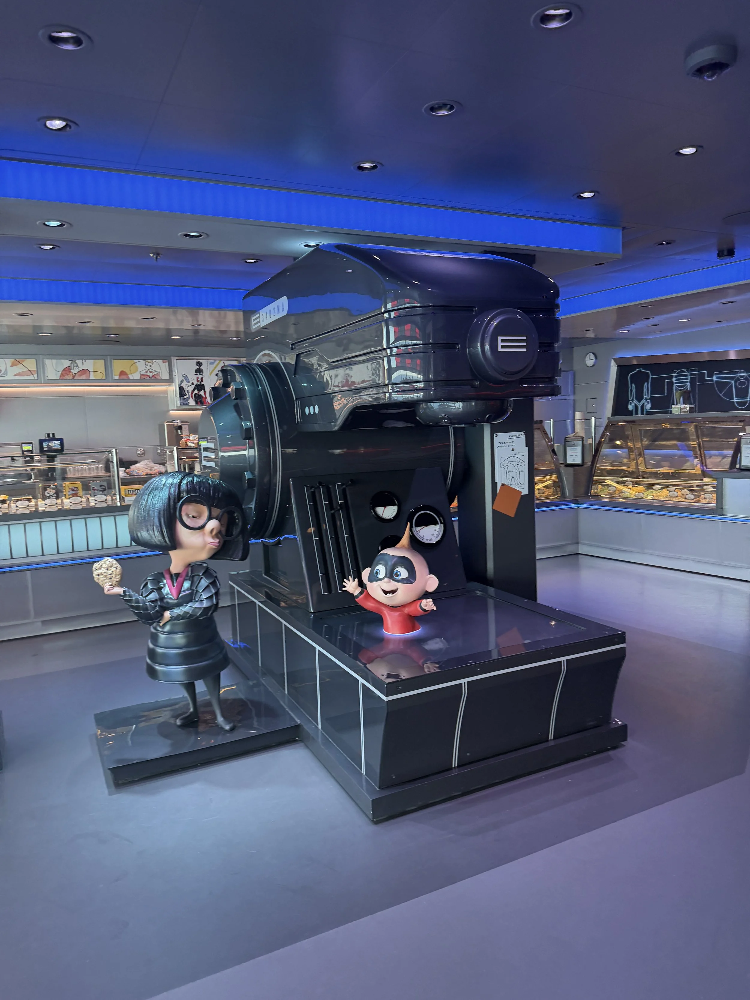Edna a la mode sweet shop.JPG