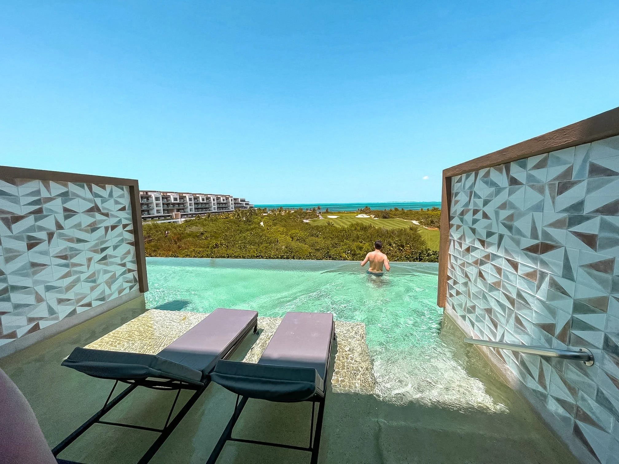 Caribbean - Private Swim-Out Pool.jpg